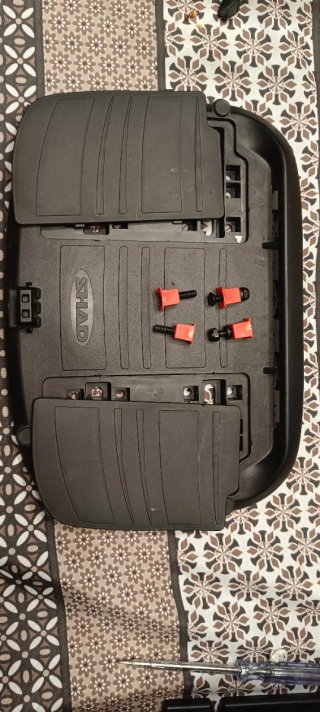 Baúl Shad TR41, Respaldo, Forro interno y Parrilla