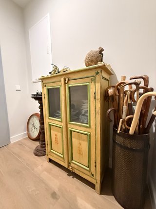 Mueble vintage madera y cristal