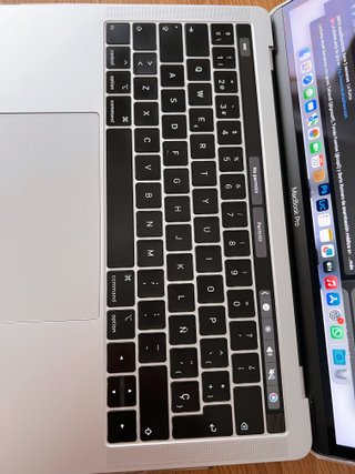 MacBook Pro 13" 2019 Touch Bar 8GB RAM