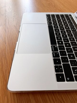 MacBook Pro 13" 2019 Touch Bar 8GB RAM