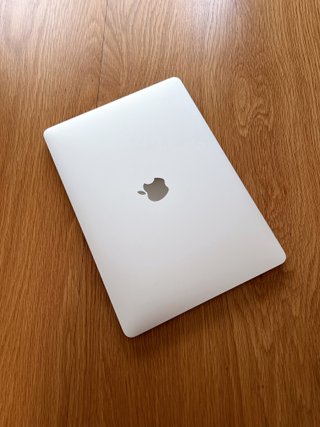 MacBook Pro 13" 2019 Touch Bar 8GB RAM