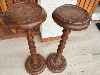 Par de columnas/pedestales madera torneada 60cm