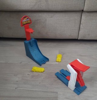 Pista Hot Wheels Monster Trucks