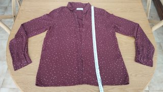 Camisa granate con puntos Pull&Bear Talla S