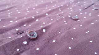 Camisa granate con puntos Pull&Bear Talla S