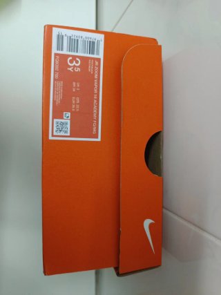 Botas fútbol Nike FG/MG Nuevas T.35,5