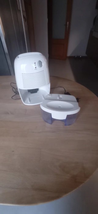 Desumidificador Pequeno Branco e Azul