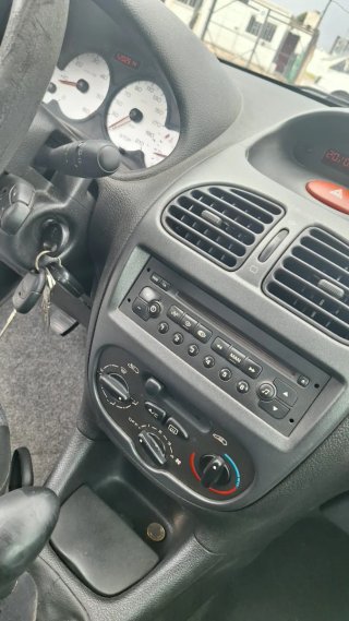 Peugeot 206 2003