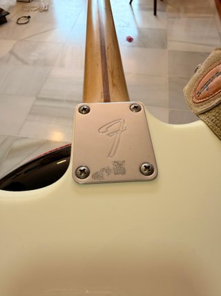 Fender Stratocaster Blanca – MIM + Mástil USA