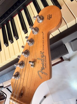 Fender Stratocaster Blanca – MIM + Mástil USA