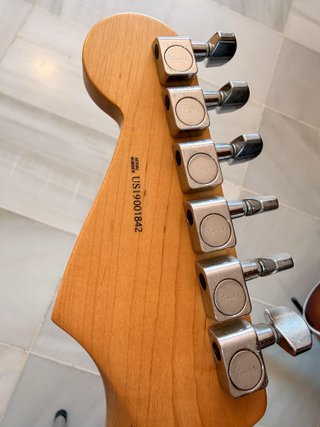 Fender Stratocaster Blanca – MIM + Mástil USA