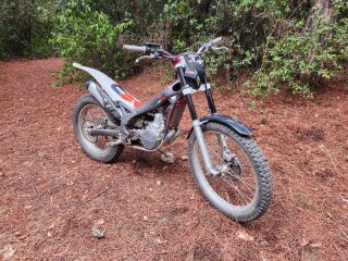 Beta Trial Rev3 250 2T 2008 matriculada