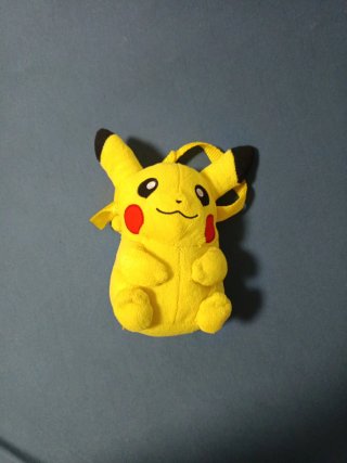 Peluche Pikachu