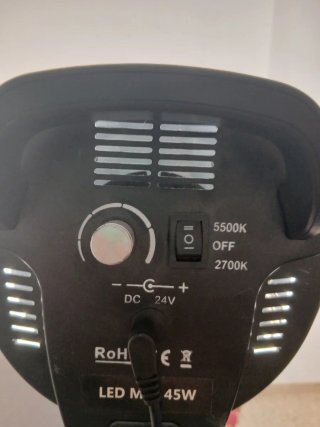 Foco LED Neewer con Trípode