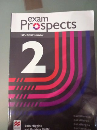 EXAM PROSPECTS 2 Student's book: libro de texto...