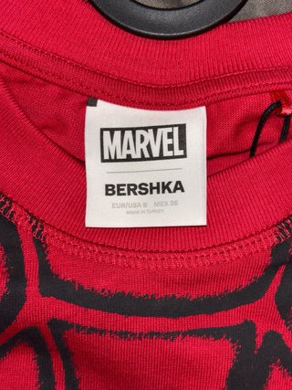 Camiseta Bershka Spiderman