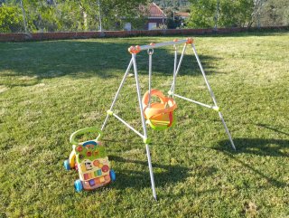 Columpio infantil Smoby. Se regala el andador