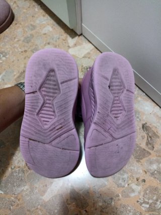 Zapatillas deportivas rosa niña talla 28