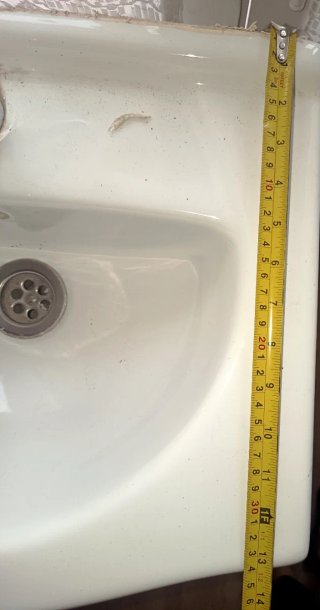 Mueble de baño con lavabo y grifo monomando