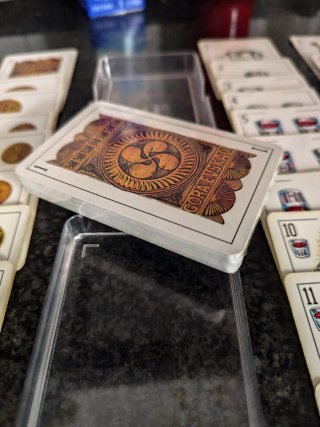 Set de 3 juegos completos de naipes.