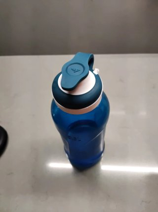 Botella de agua azul 0.5L