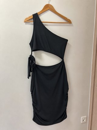 Vestido H&M Negro Cut Out Asimétrico
