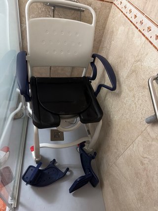 Silla fucha ortopédica / baño  para mayores