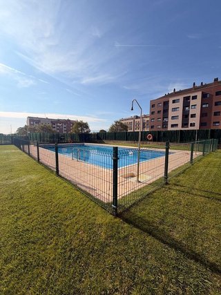 Local comercial en venta en Lardero