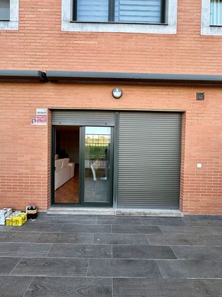Local comercial en venta en Lardero