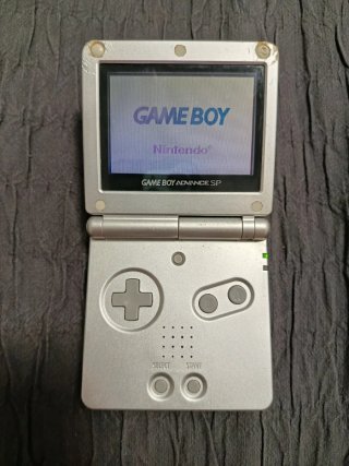 Game Boy Advance SP Plata + Cargador + Funda