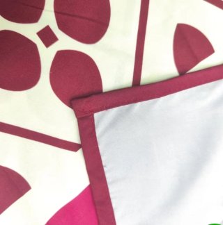 Mantel y 4 fundas sillas estampado