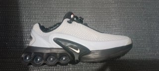 Zapatillas Nike Air Max grises y negras