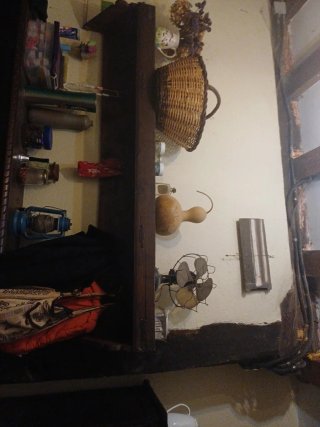 Perchero de madera antiguo
