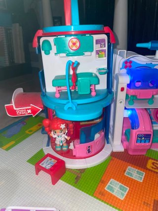 Hospital y ambulancia PinyPon