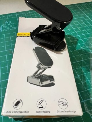 Soporte magnético plegable para coche