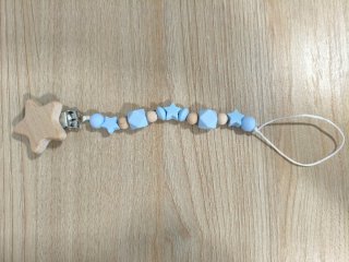 Chupetero estrella madera y silicona azul