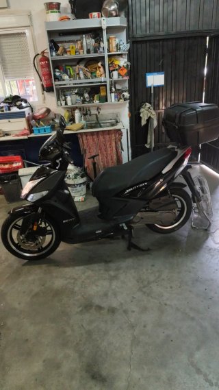 Kymco Agility City 50 Scooter Negra