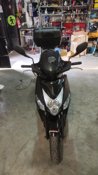 Kymco Agility City 50 Scooter Negra