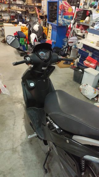 Kymco Agility City 50 Scooter Negra