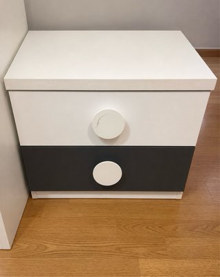 Cama juvenil moderna blanca y gris