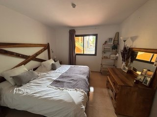 LOTE COMPLETO DE MUEBLES – 450 € TODO