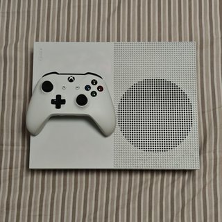 Xbox One S 1TB Blanca + Mando + Caja