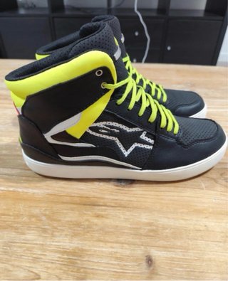 Zapatillas Alpinestars Moto Negras y Amarillas