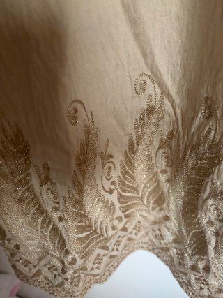 Vestido beige dorado bordado nuevo