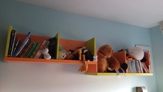 Cama infantil con cajones y cabecero