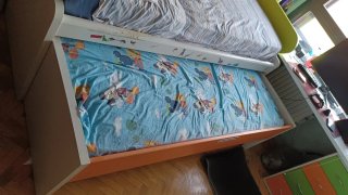 Cama infantil con cajones y cabecero