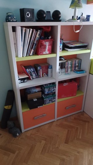 Cama infantil con cajones y cabecero