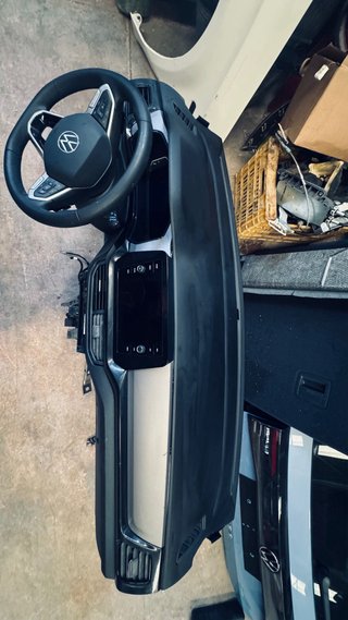 Salpicadero VW T-Cross con Volante y Airbags
