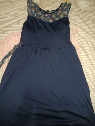 Vestido Springfield floral azul marino