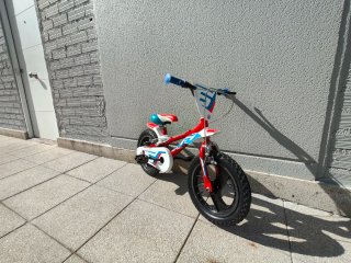 Bicicleta infantil 14 roja y azul